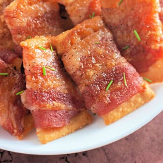 Candied Bacon Crackers feature