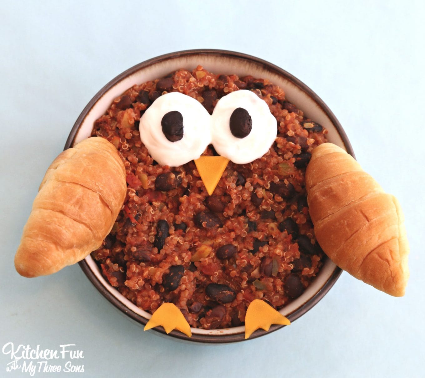 Owl Chili Recipe...your Kids will love this fun & easy vegetarian dinner!