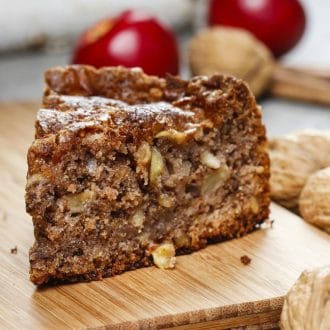 Cinnamon Apple Cake Recipe feature