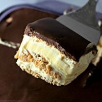 Easy No Bake Eclair Cake