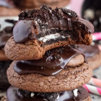 Oreo Stuffed Cookies feature
